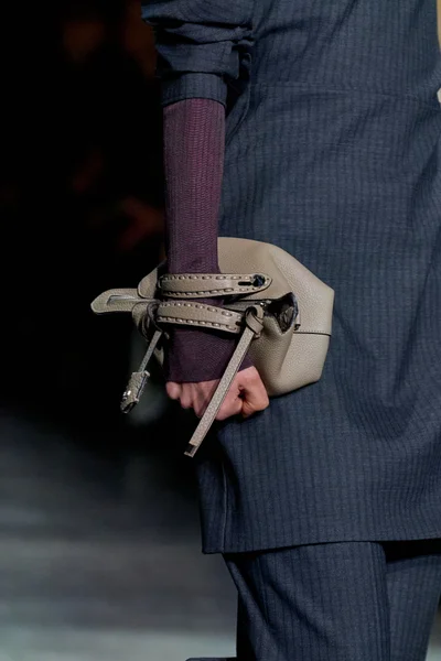 Look 79